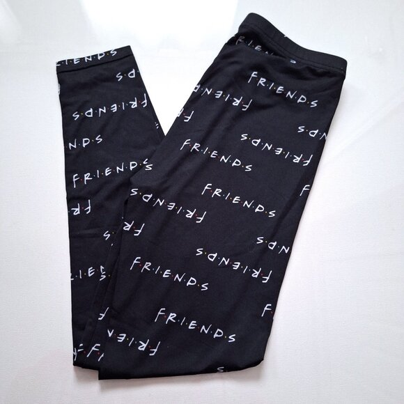 Friends 3 Piece Bundle of Beanie Leggings and Hoodie - Picture 6 of 11